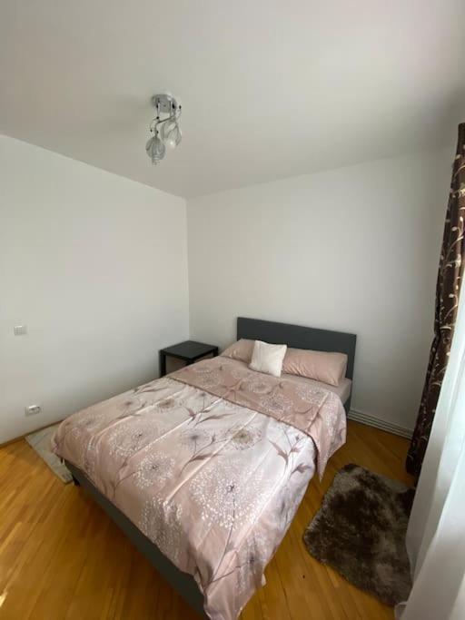 The Urban Hub 1 Apartment Iasi Exterior photo